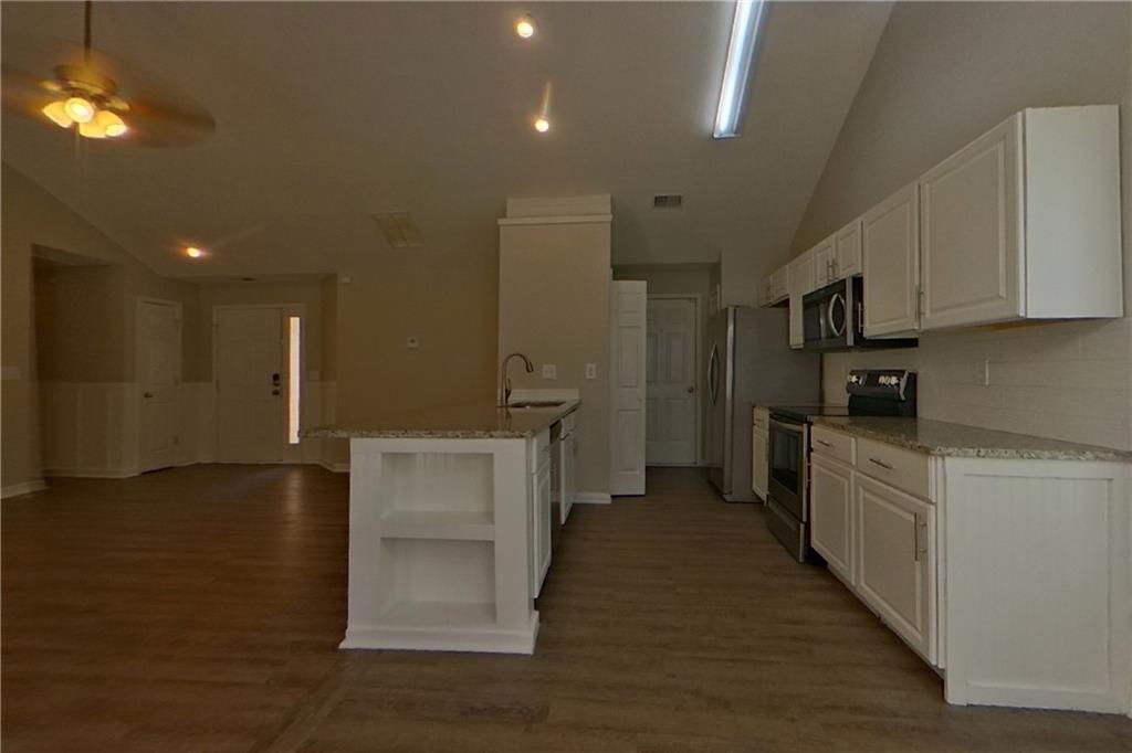 7829064 Property Photo 6