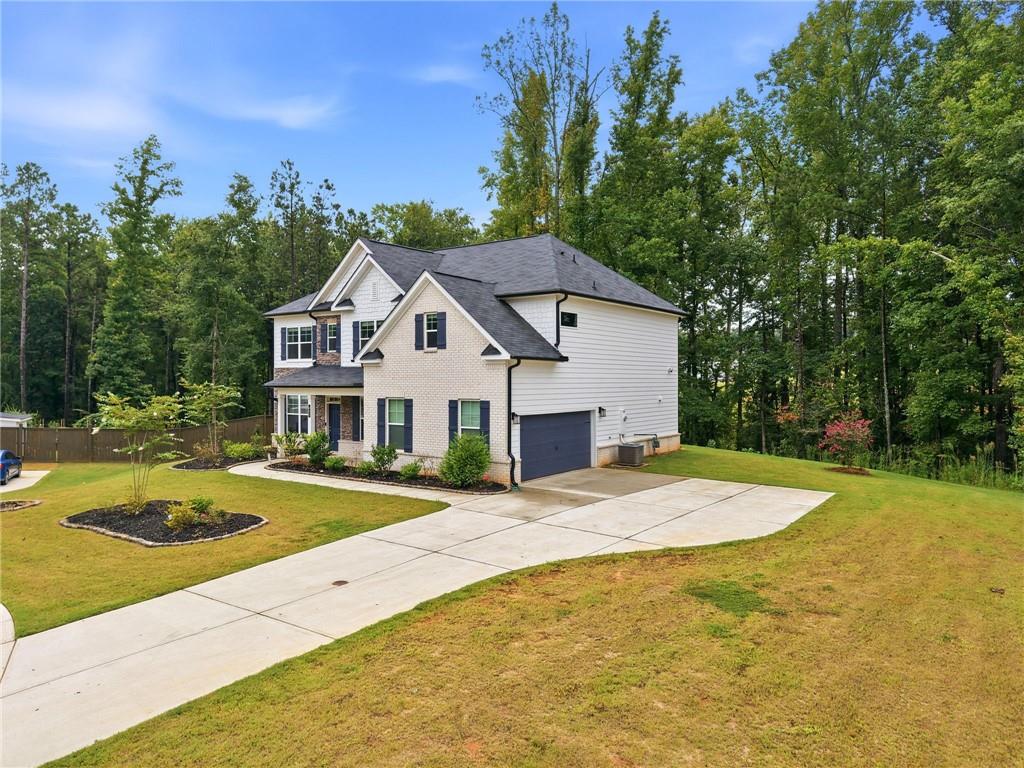 462 Sylvie Drive Property Photo 4