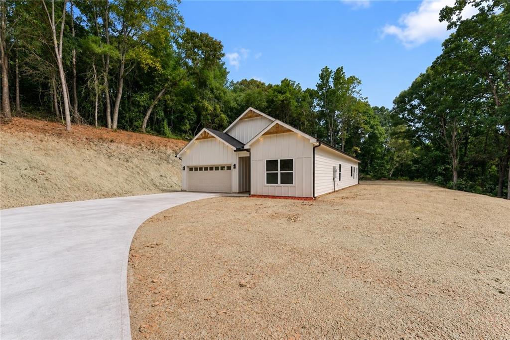 4635 Perry Rd Property Photo 3