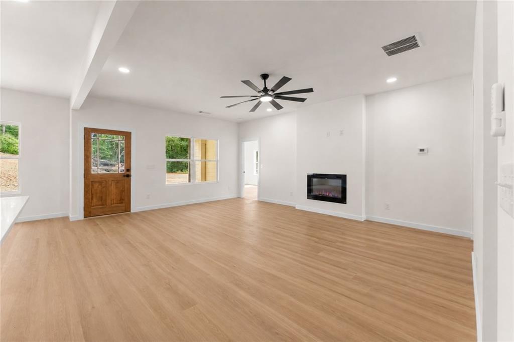4635 Perry Rd Property Photo 8