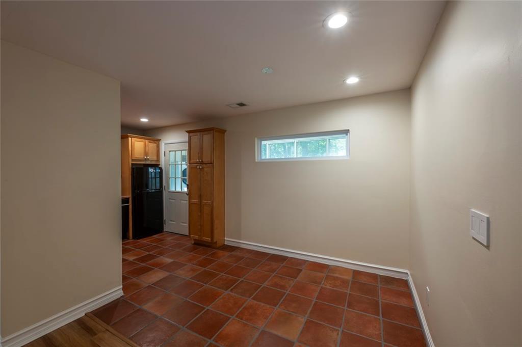 7829111 Property Photo 10