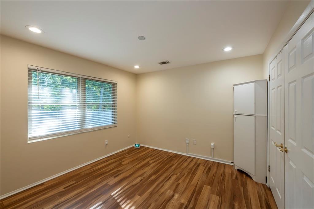 7829111 Property Photo 16