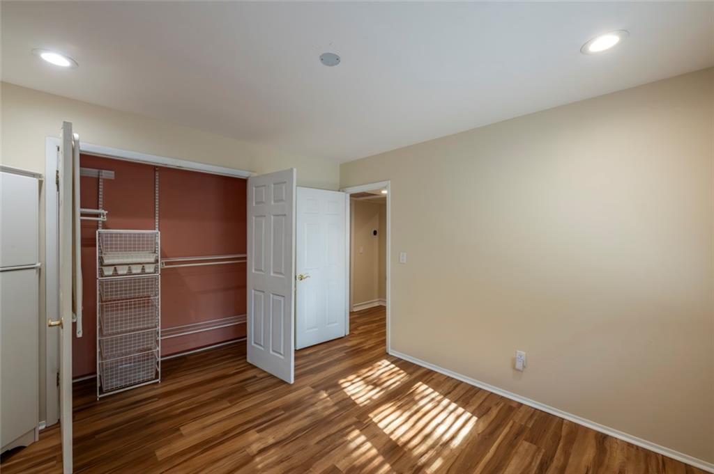 7829111 Property Photo 17
