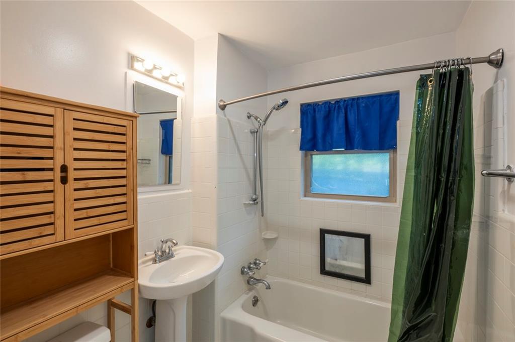 7829111 Property Photo 18