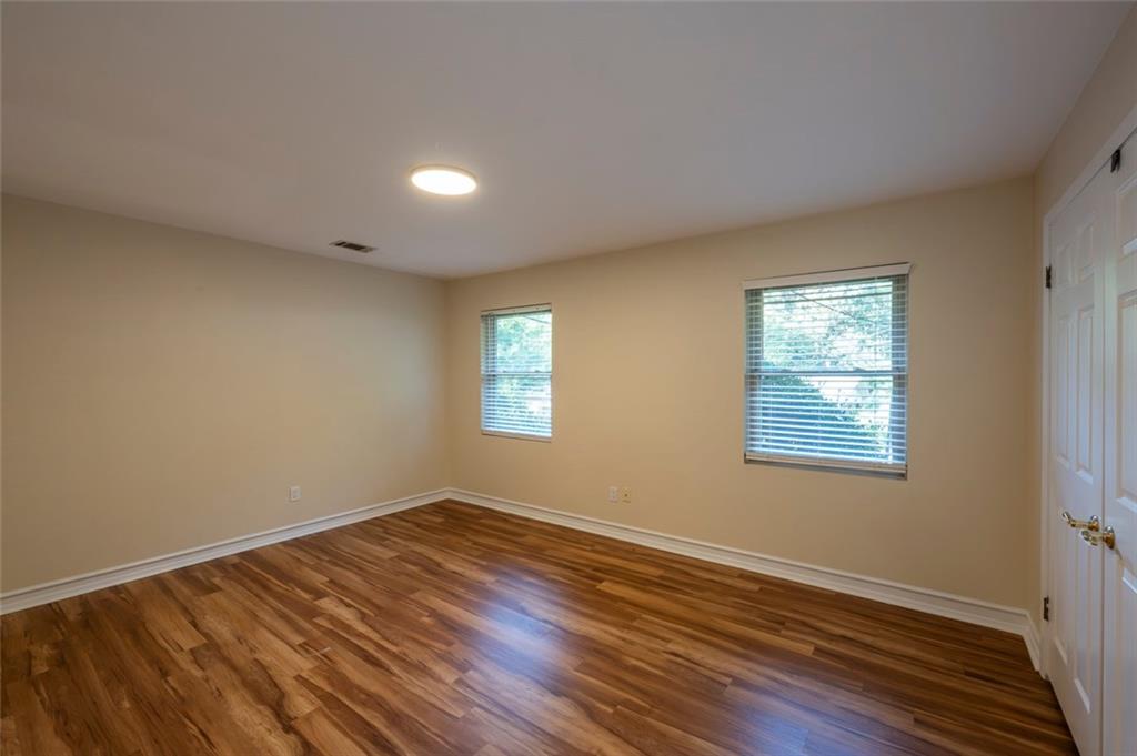 7829111 Property Photo 19