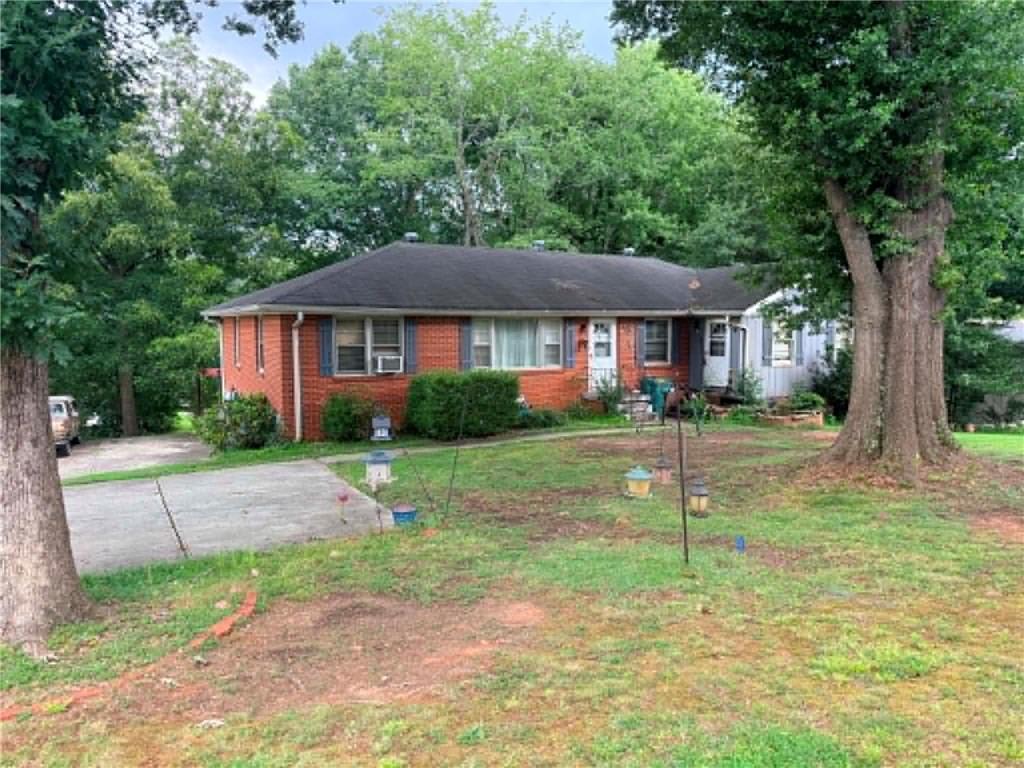 2195 Trailwood Drive Property Photo 1