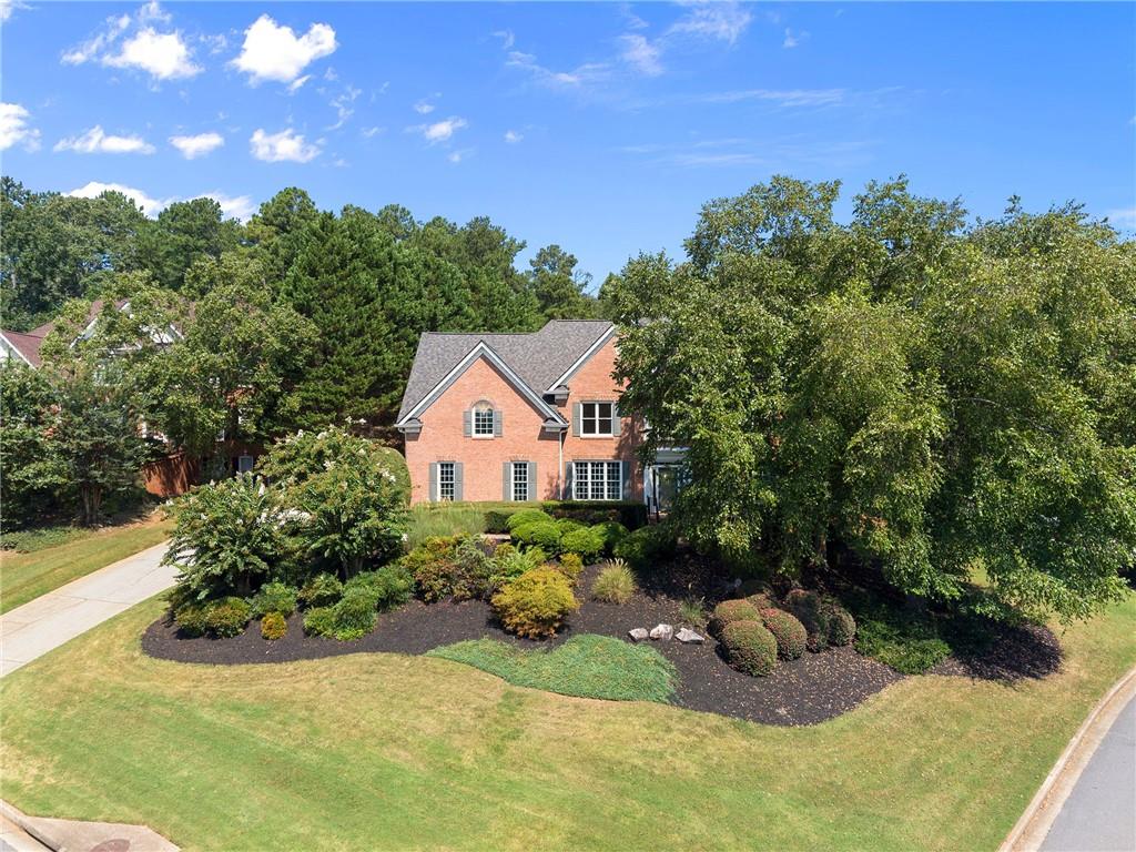 305 Willow Oak Court Property Photo 1