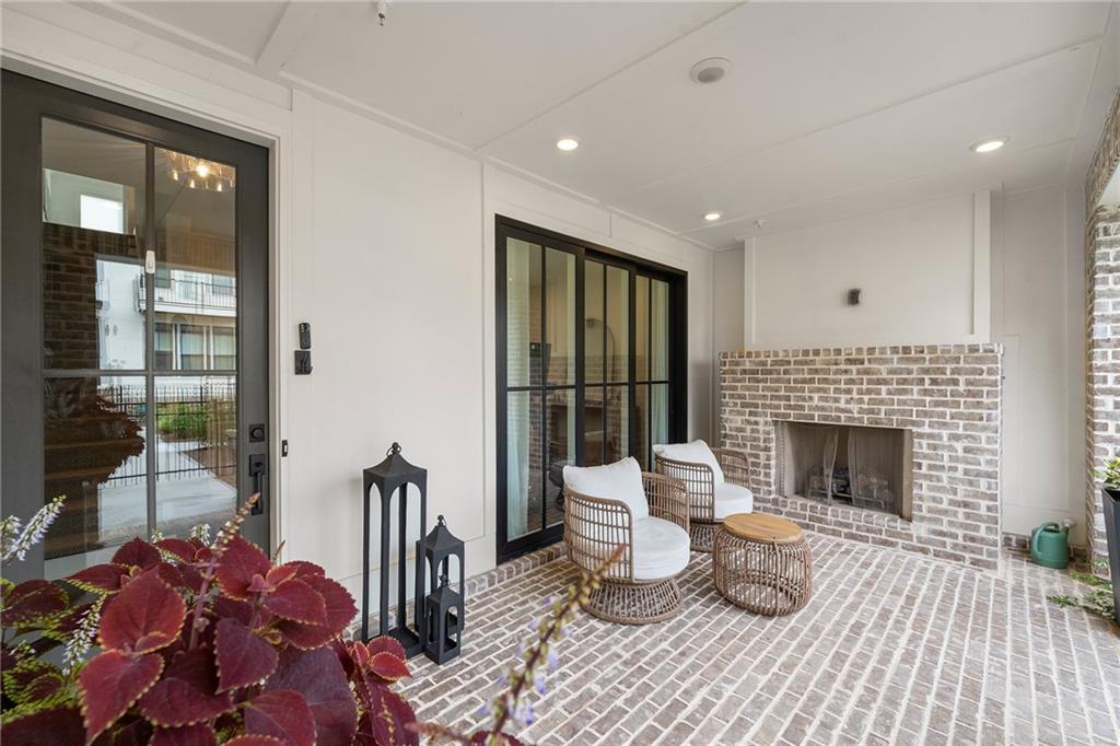 431 Olmstead Way Property Photo 4
