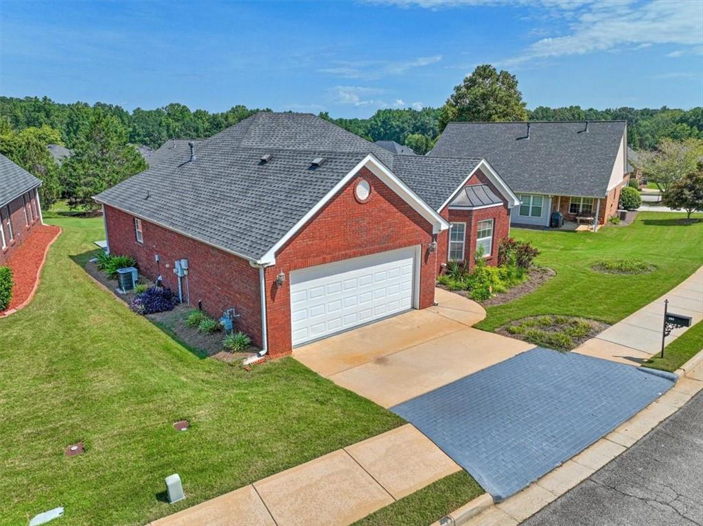 293 Prominent Loop Property Photo 1