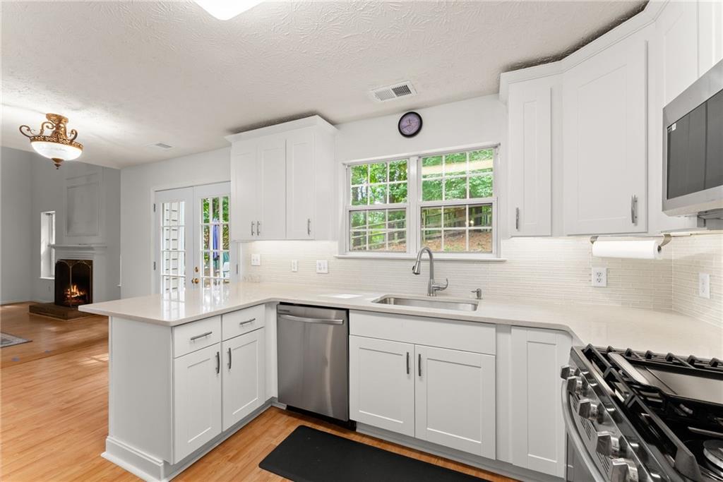 4259 Revere Walk Nw Property Photo 4