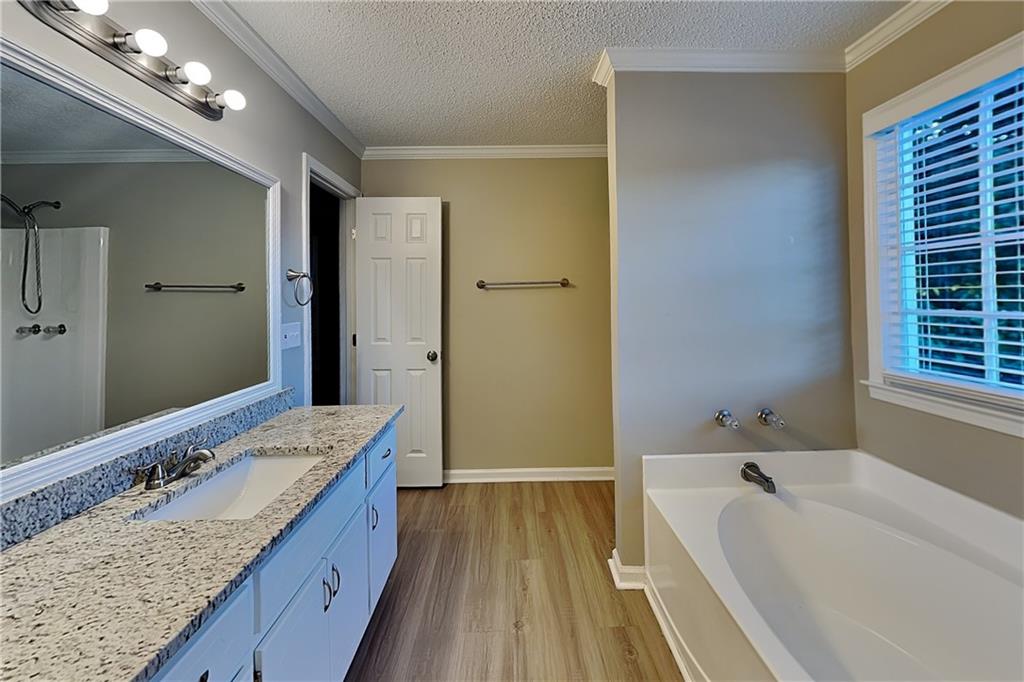 1261 Brookton Woods Way Property Photo 8