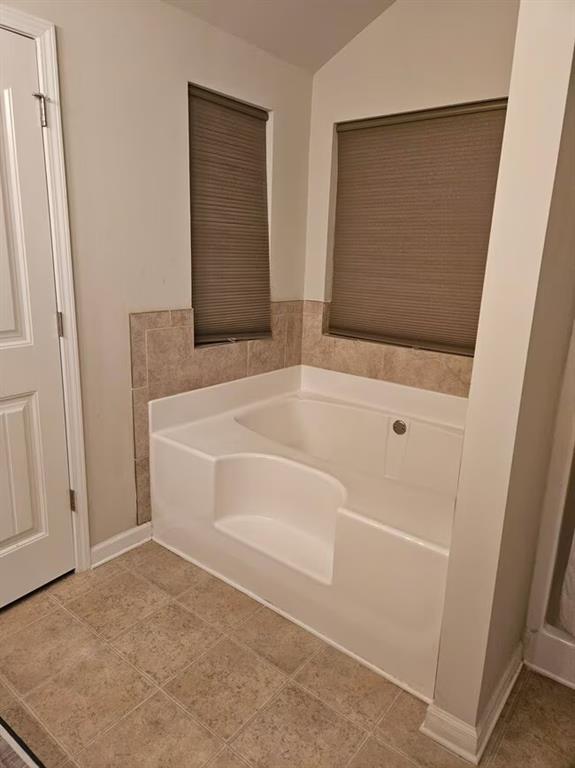 1401 Worcester Trail Property Photo 12