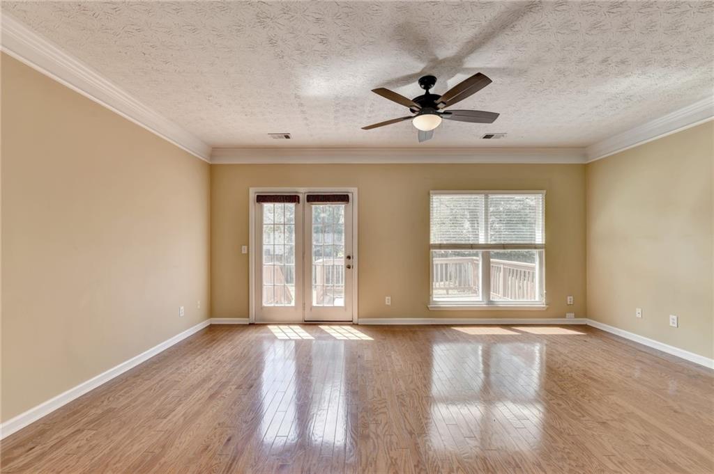 2303 Oak Glenn Circle Property Photo 7