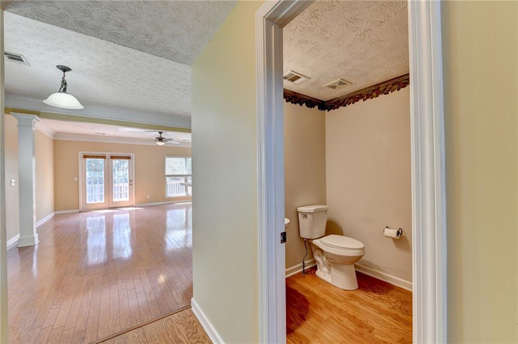 2303 Oak Glenn Circle Property Photo 17