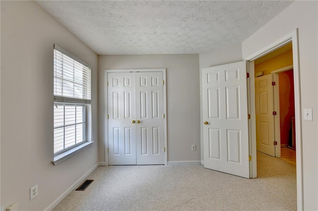 2303 Oak Glenn Circle Property Photo 26