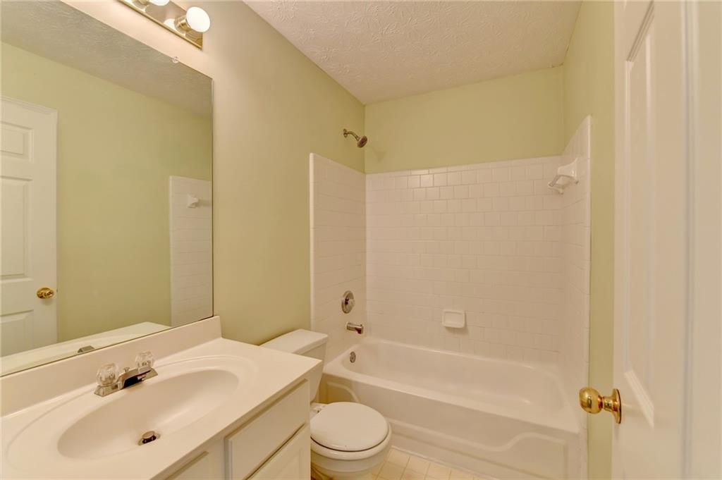 2303 Oak Glenn Circle Property Photo 29