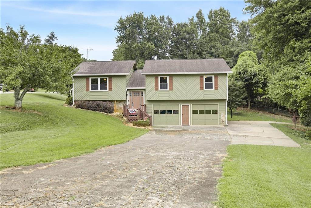 1090 Hickory Road Property Photo 1