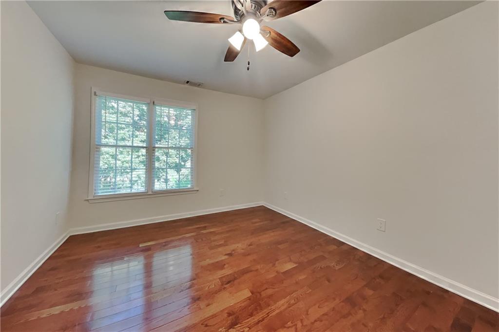 1025 Russell Point Property Photo 10