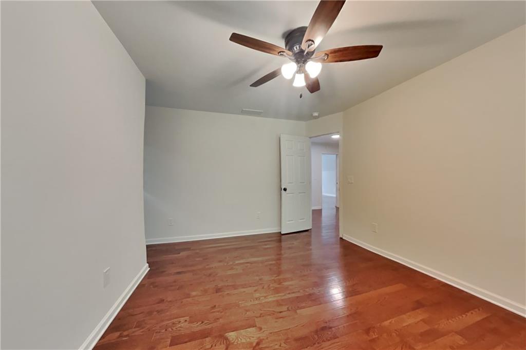 1025 Russell Point Property Photo 11