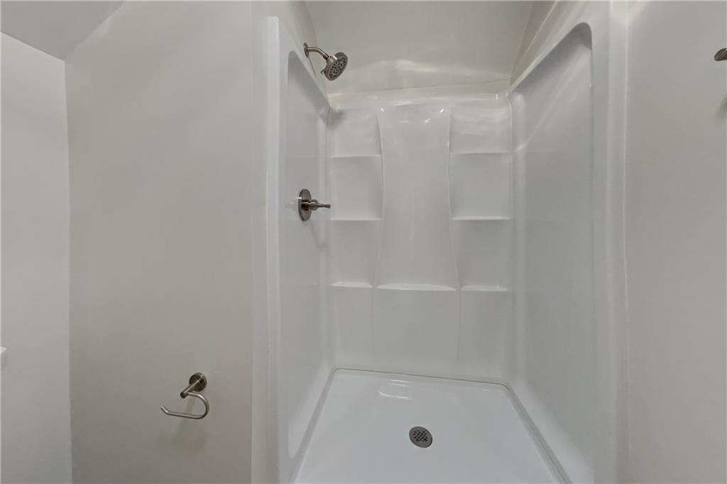 1025 Russell Point Property Photo 13