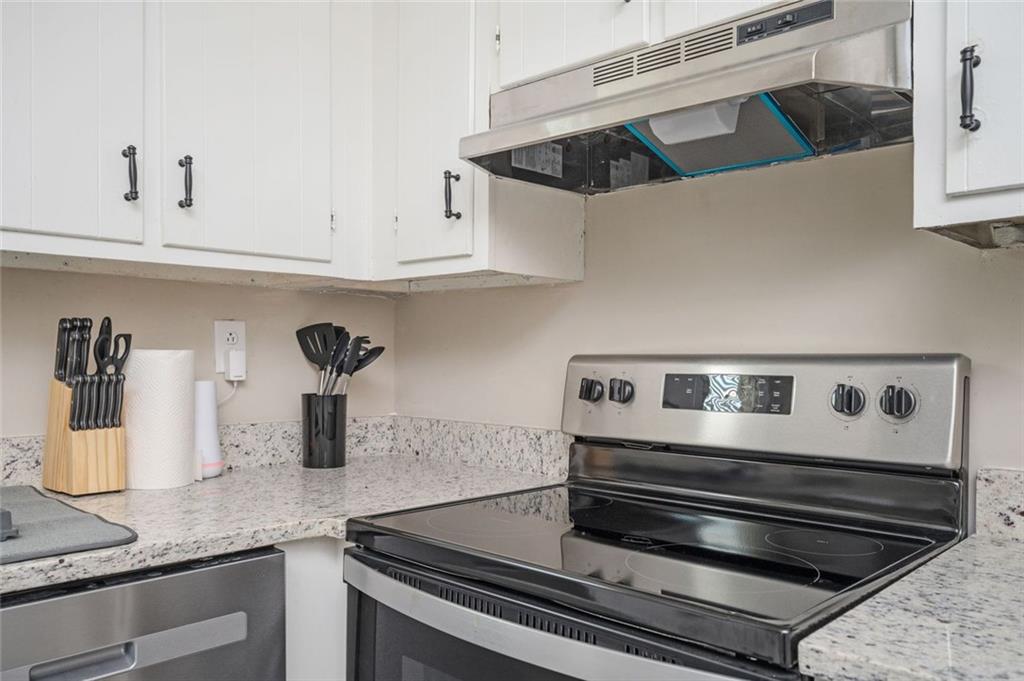 1130 Mannbrook Drive Property Photo 3