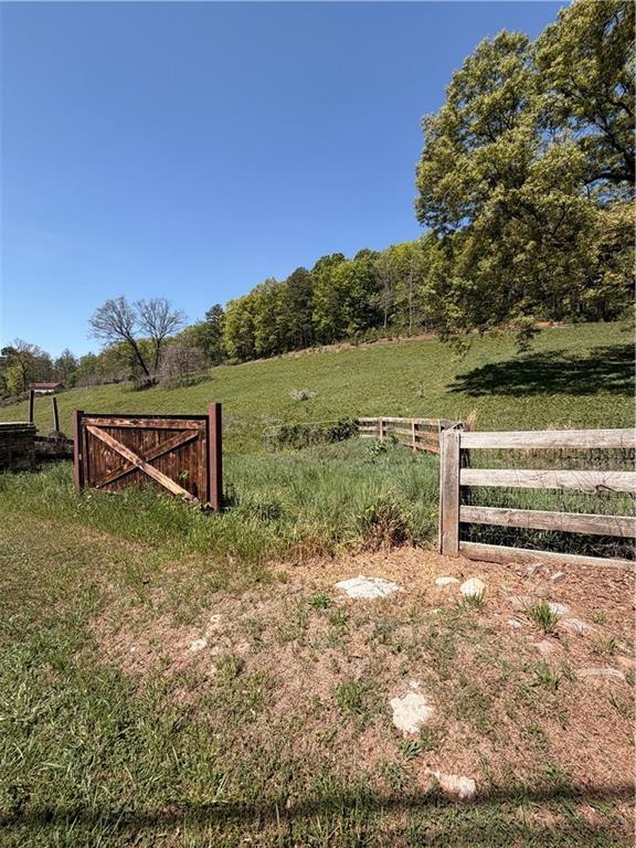 90 Tower Drive Property Photo 6