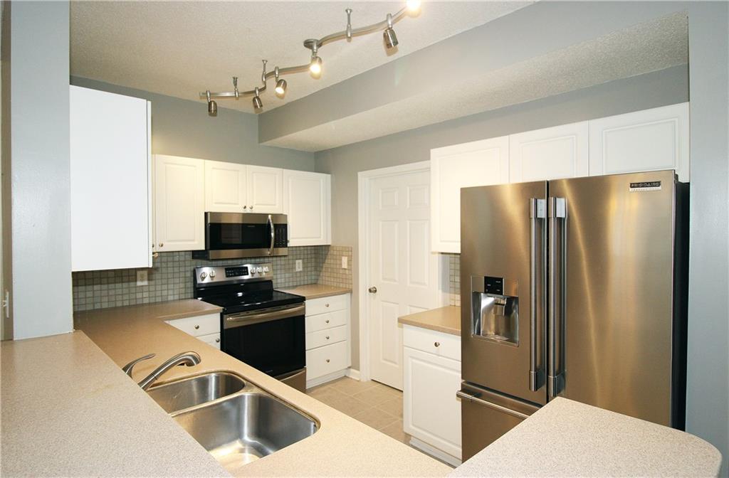 210 Spring Heights Lane Se Unit 2 Property Photo 10