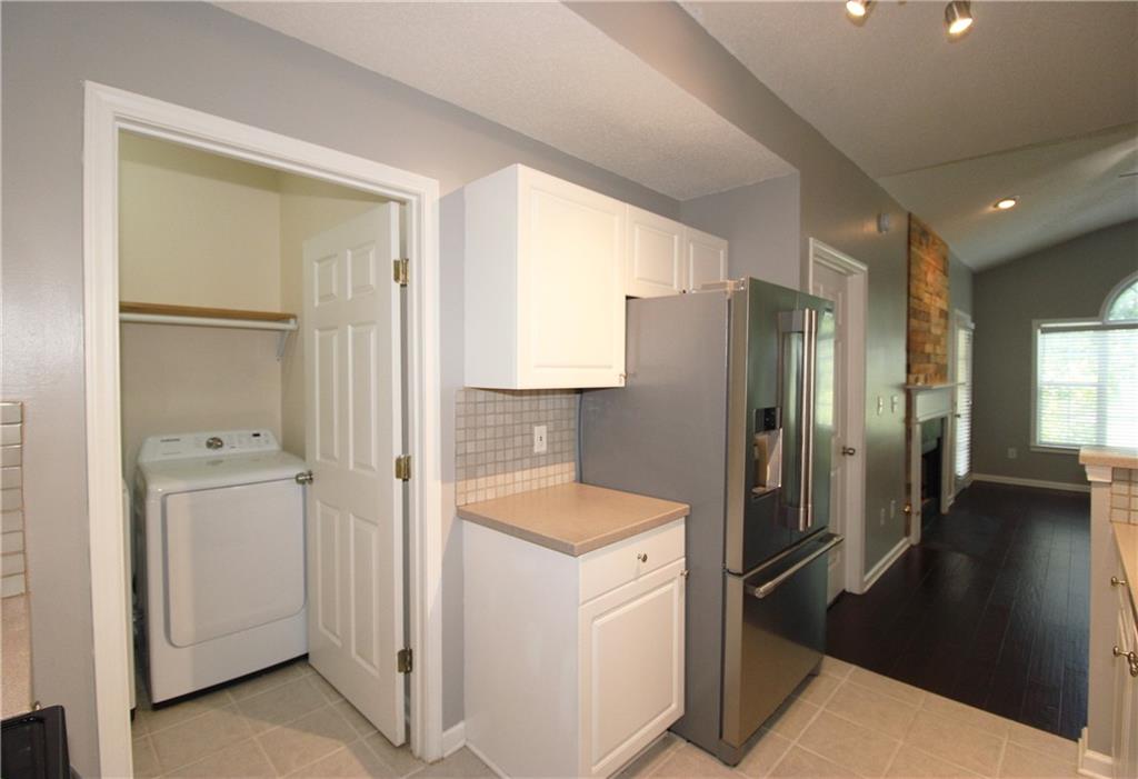 210 Spring Heights Lane Se Unit 2 Property Photo 13