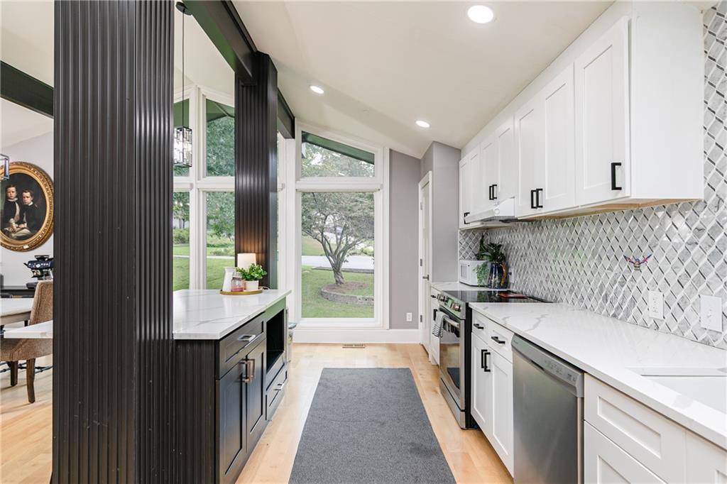 371 Clear Spring Court Property Photo 12