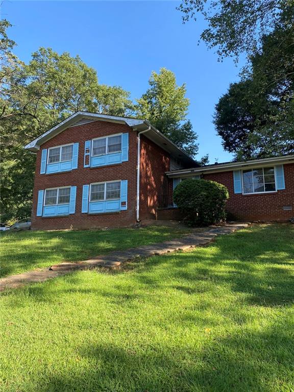 4237 Commodore Drive Property Photo 2