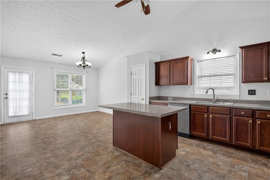 2635 General Lee Way Property Photo 13