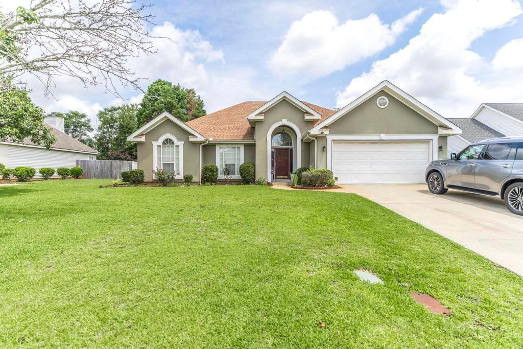 123 Galaxy Avenue Property Photo 4