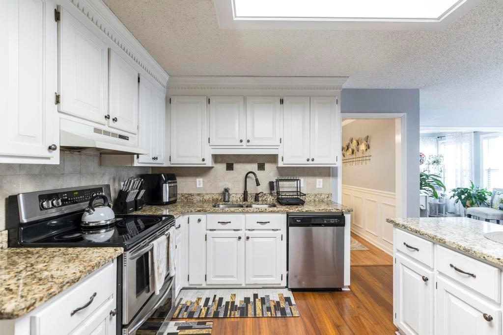 123 Galaxy Avenue Property Photo 16