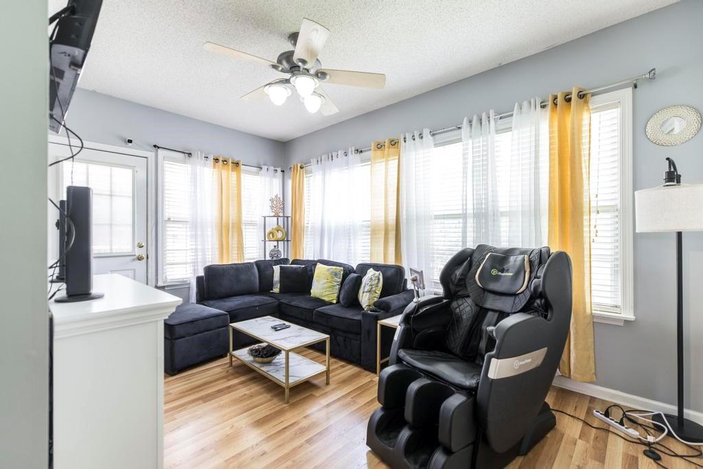 123 Galaxy Avenue Property Photo 35