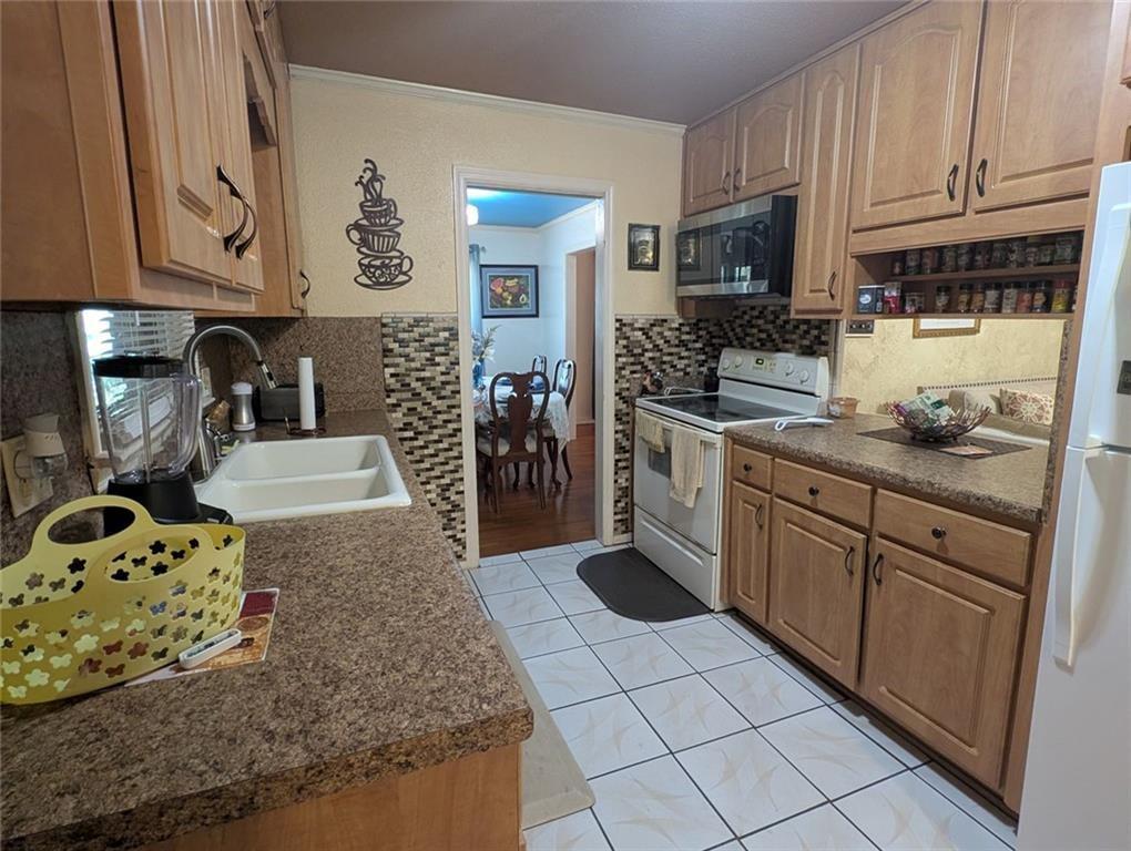7829604 Property Photo 5