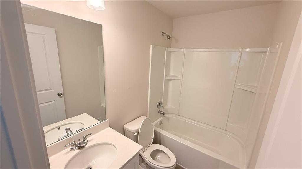 7085 Gladstone Circle Property Photo 6