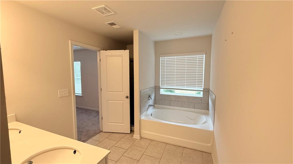 7085 Gladstone Circle Property Photo 11