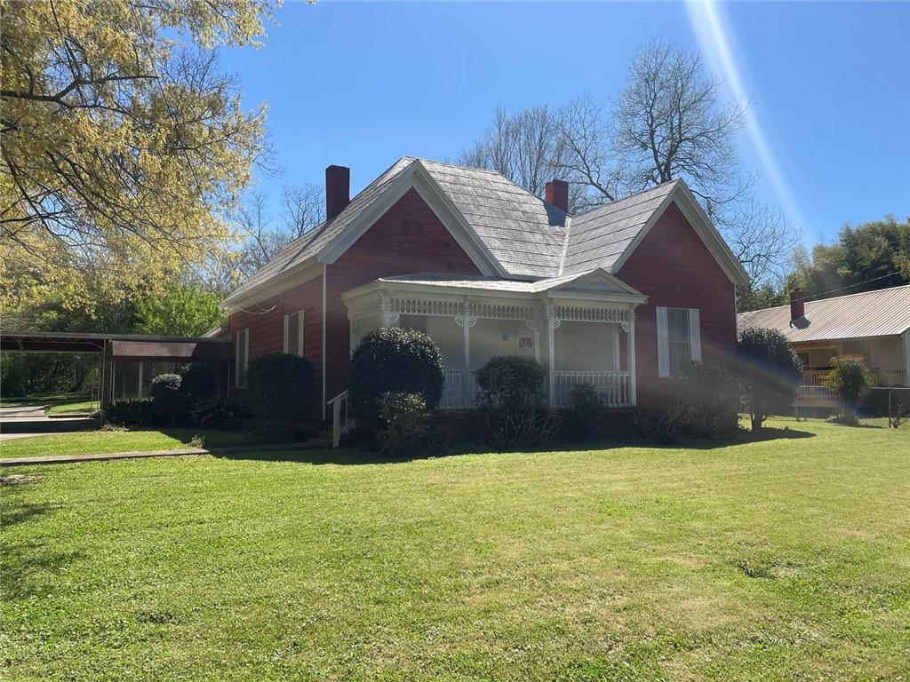 379 West Avenue Property Photo 2