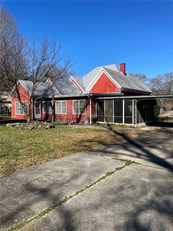379 West Avenue Property Photo 5