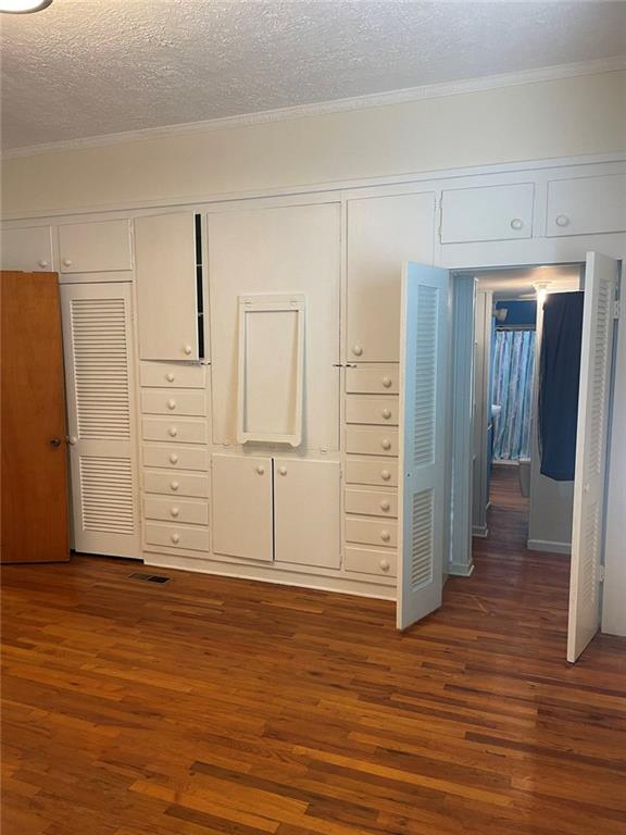 379 West Avenue Property Photo 27