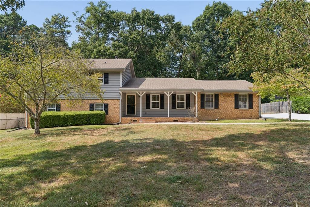 2119 Eastwood Drive Property Photo 1