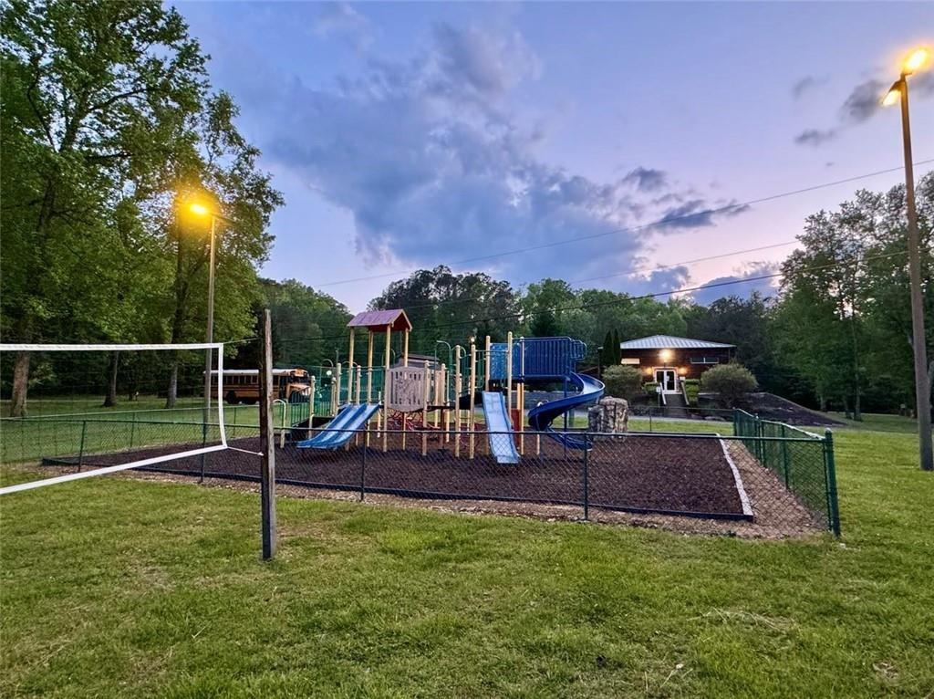 350 Peaceful Loop Property Photo 11
