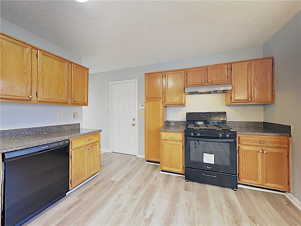 7829769 Property Photo 5