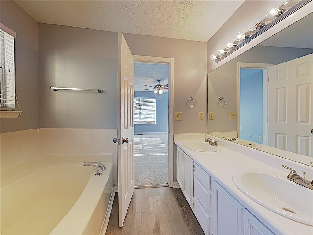 7829769 Property Photo 8