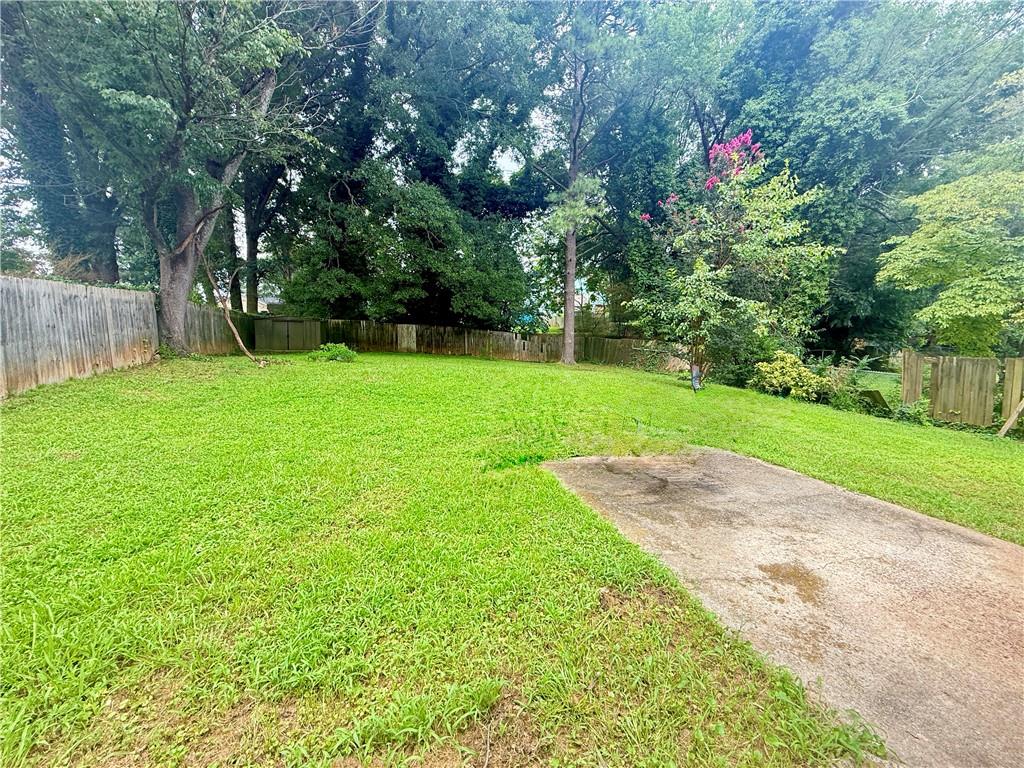 230 Eleanor Street Se Property Photo 4
