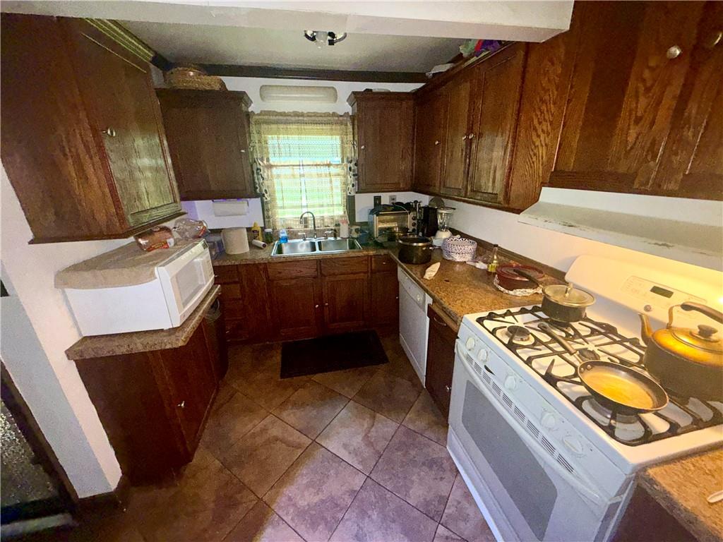 230 Eleanor Street Se Property Photo 5