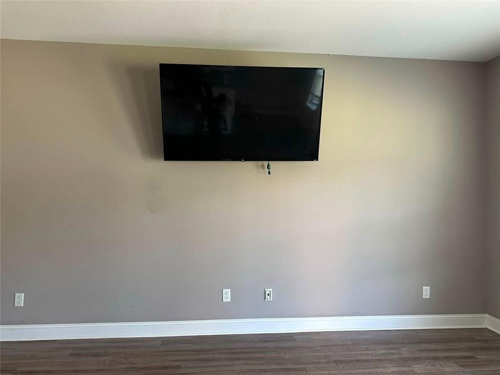 409 Pivot Point Property Photo 4
