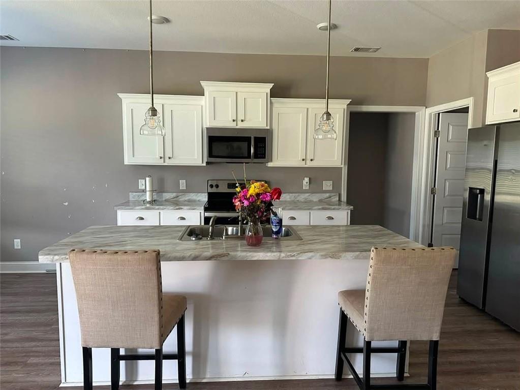 409 Pivot Point Property Photo 7