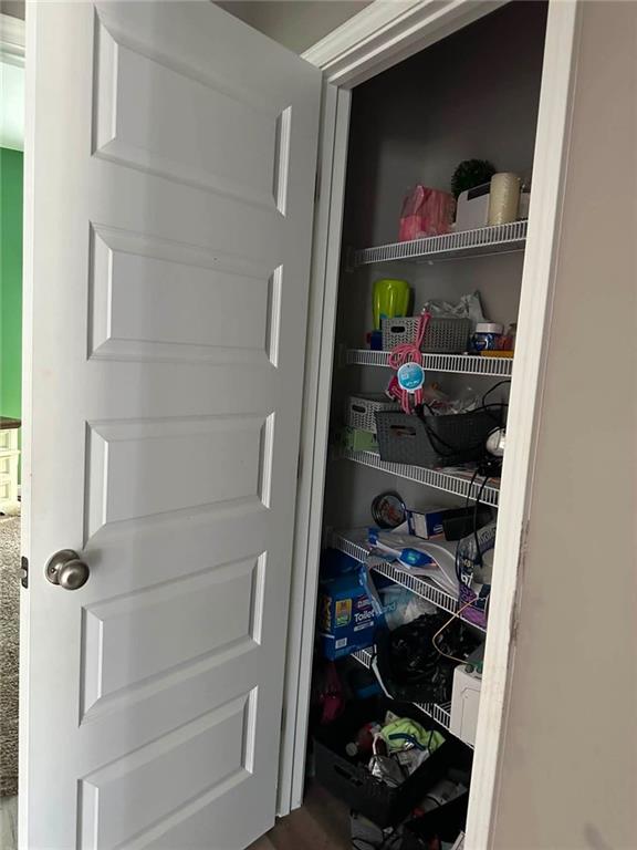409 Pivot Point Property Photo 18