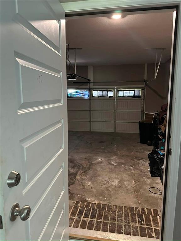 409 Pivot Point Property Photo 34